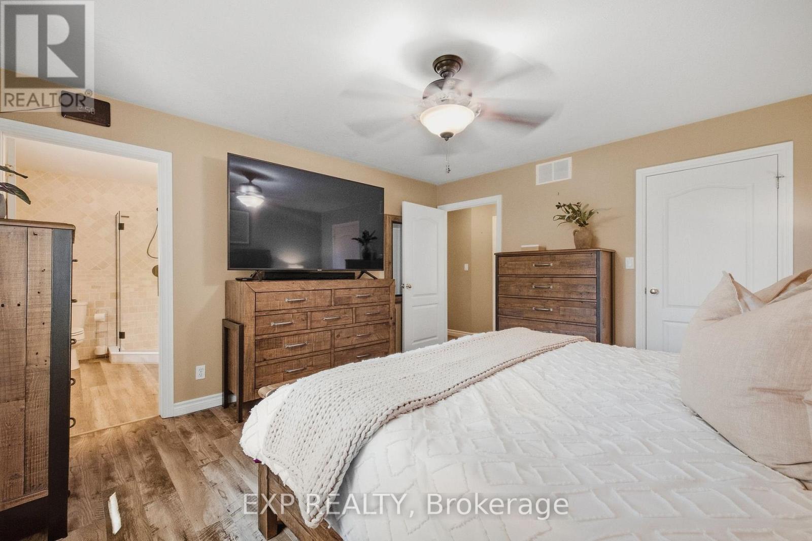 59 REGENCY DRIVE - 22