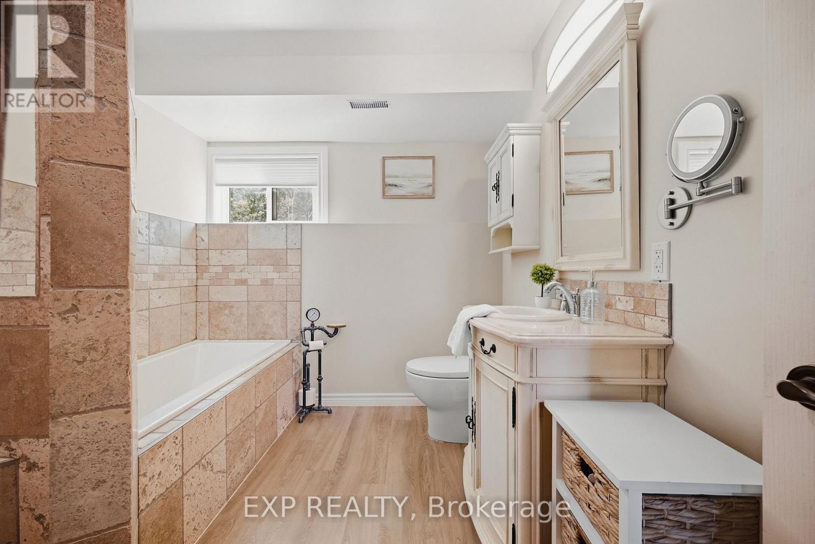 59 REGENCY DRIVE - 30