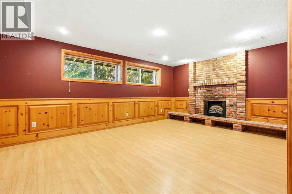 944 Canna Crescent SW - photo 25