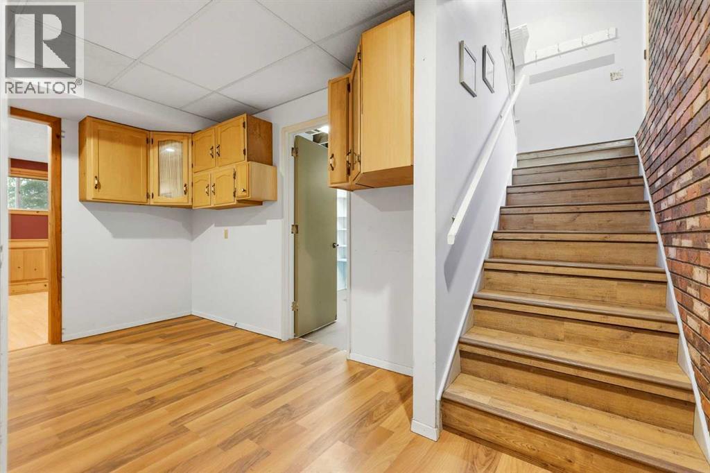 944 Canna Crescent SW - photo 23