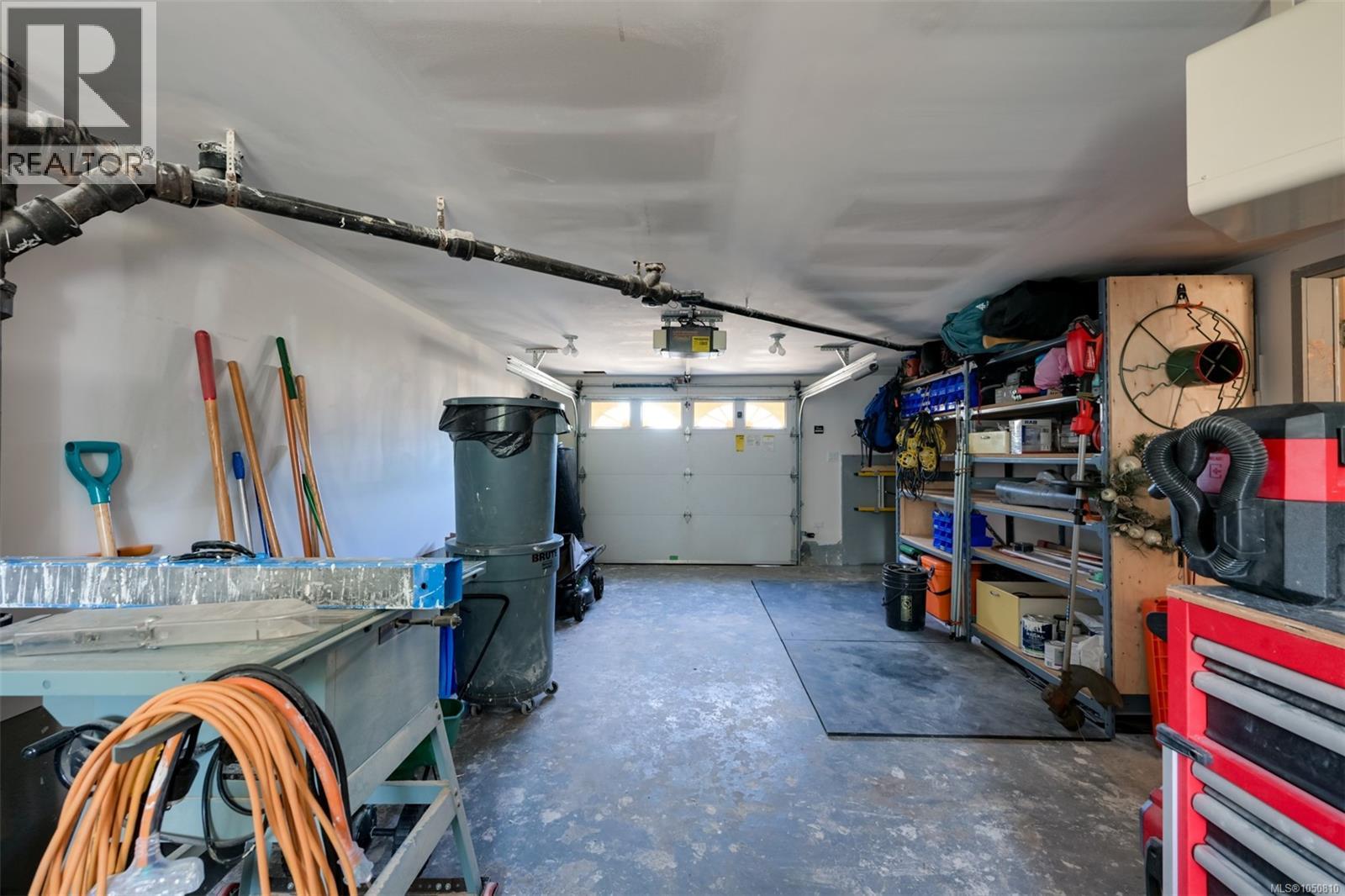  3221 Service Street, Saanich