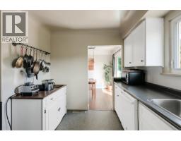 3221 Service St, Saanich, BC V8P4M8 Photo 18