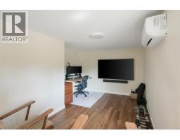 3221 Service St, Saanich, BC V8P4M8 Photo 31