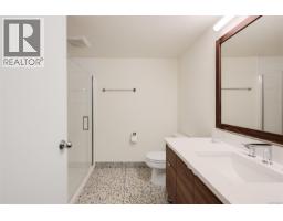 3221 Service St, Saanich, BC V8P4M8 Photo 34