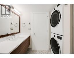 3221 Service St, Saanich, BC V8P4M8 Photo 37