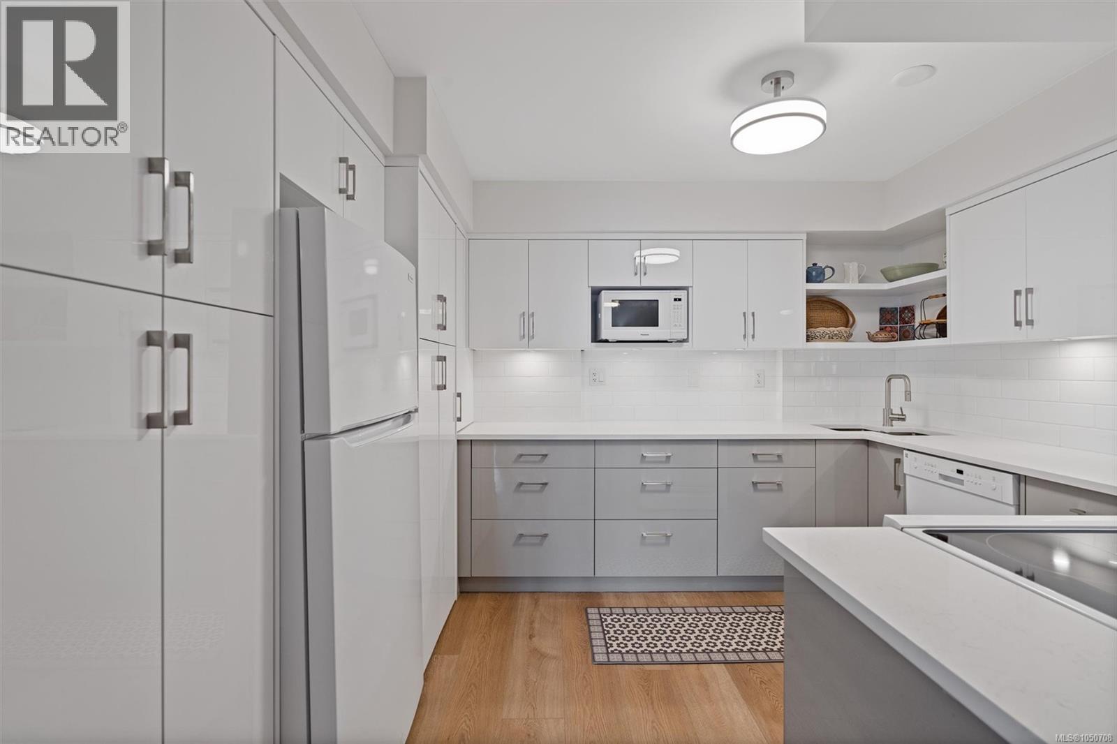 505 1148 Goodwin Street, Oak Bay