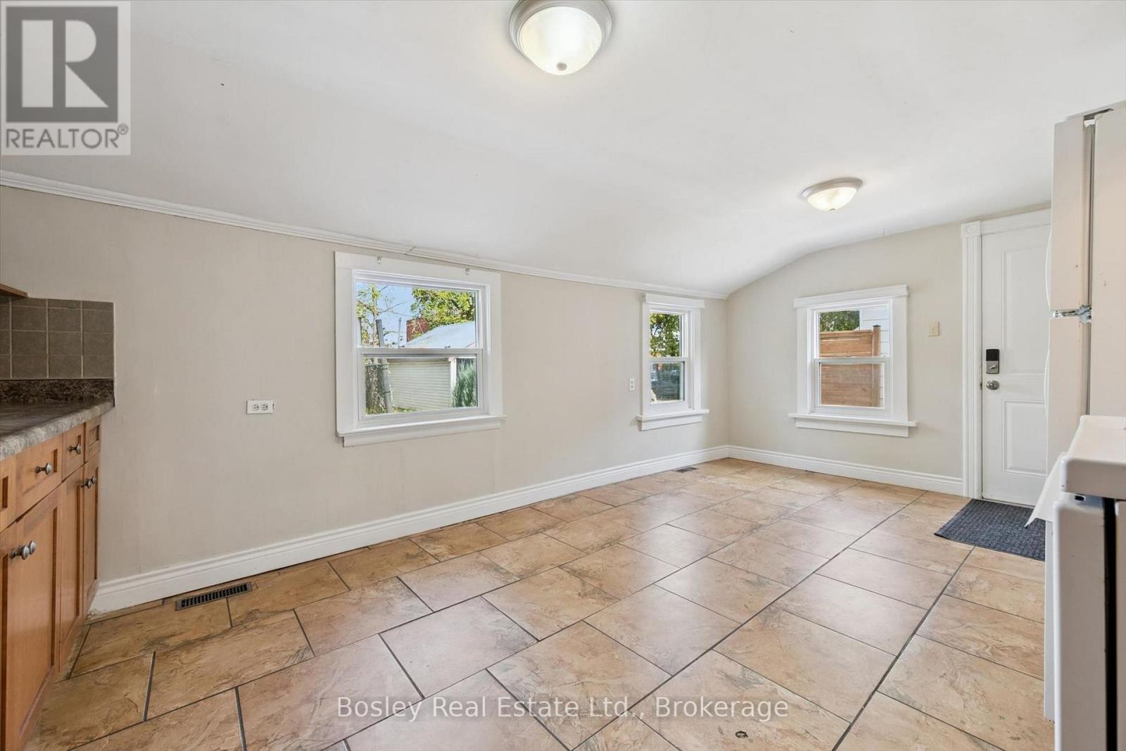 86 ALICE STREET - 15