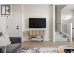 4pc Bathroom - 8432 Homestead Avenue Ne, Calgary, AB T3J5V3 Photo 6