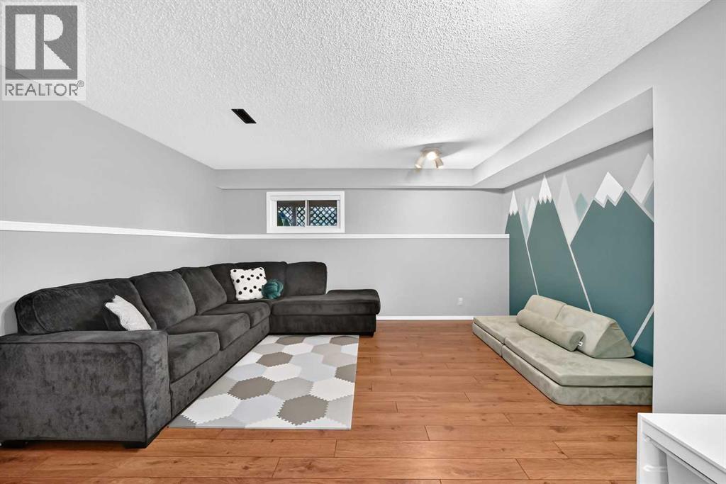 124 Shawinigan Way SW - photo 33