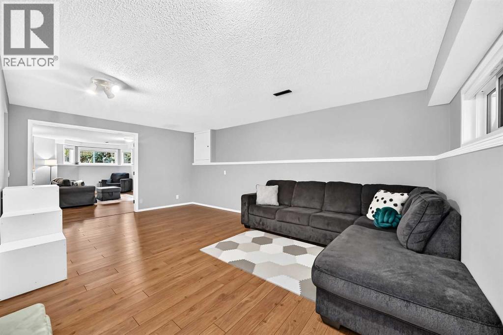 124 Shawinigan Way SW - photo 34