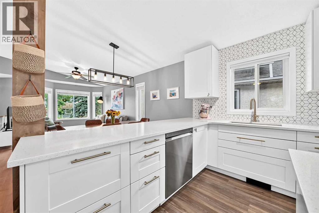 124 Shawinigan Way SW - photo 8