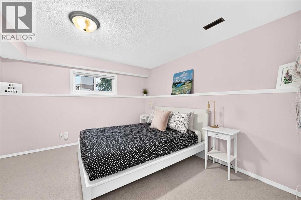 124 Shawinigan Way SW - photo 36