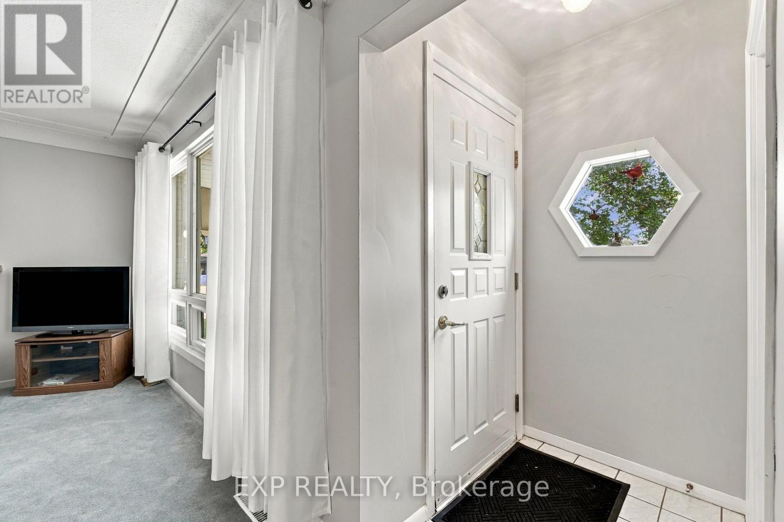 8800 CHAMPLAIN DRIVE, Niagara Falls (Chippawa) — photo 8
