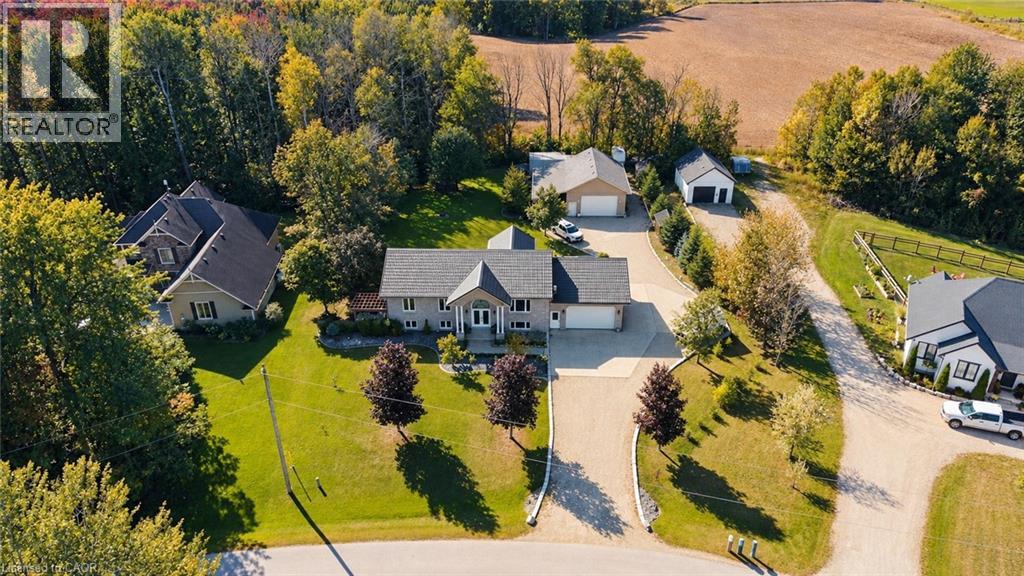 59 REGENCY Drive, Clifford — photo 2