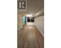 1022 - 135 Village Green Square, Toronto, ON M1S0G3 Photo 13