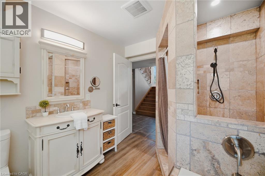 59 Regency Drive — photo 33