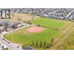 377 Panora Way Nw, Calgary, AB T3K0V2 Photo 35