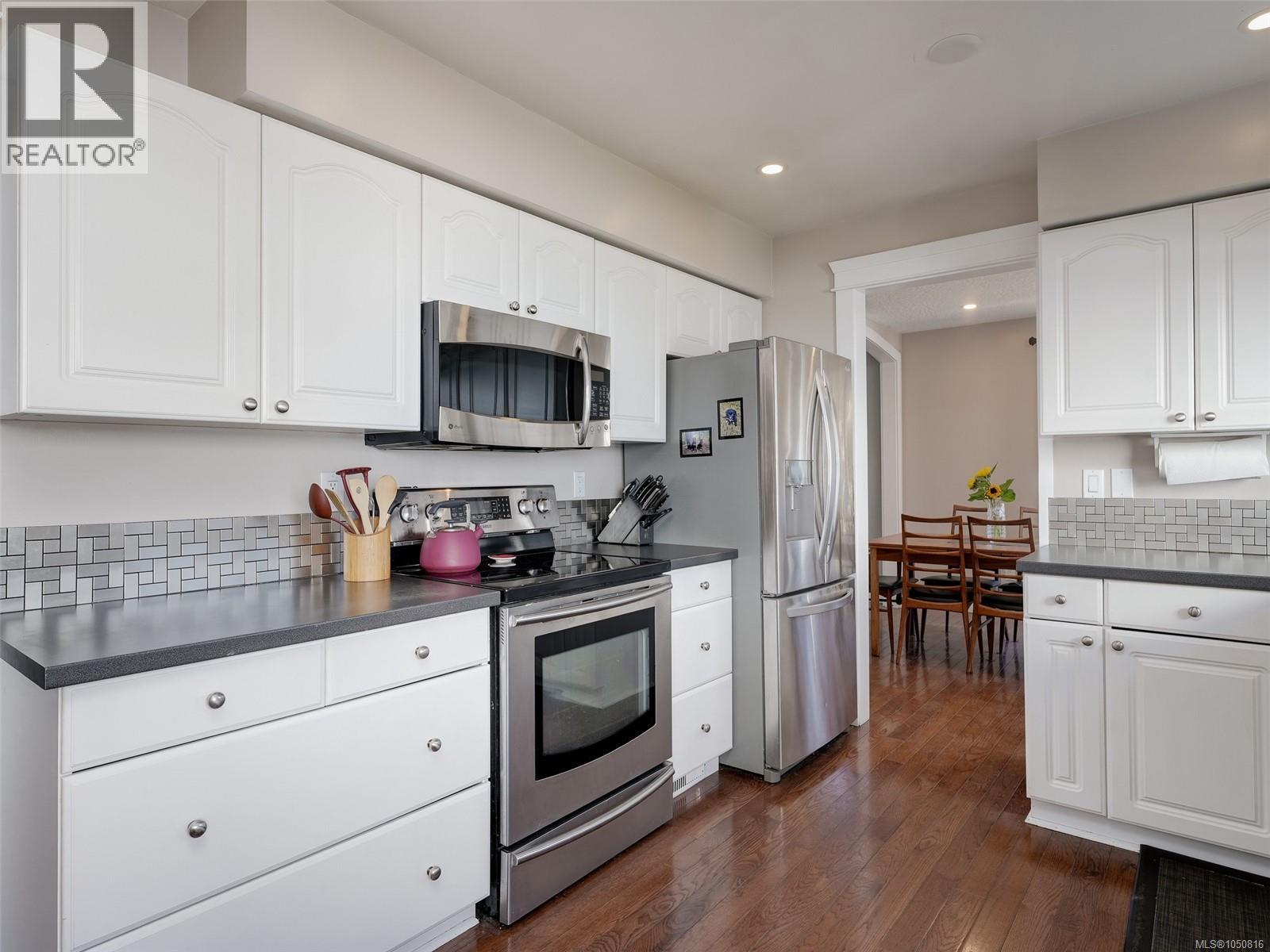 2271 Alicia Pl - 7