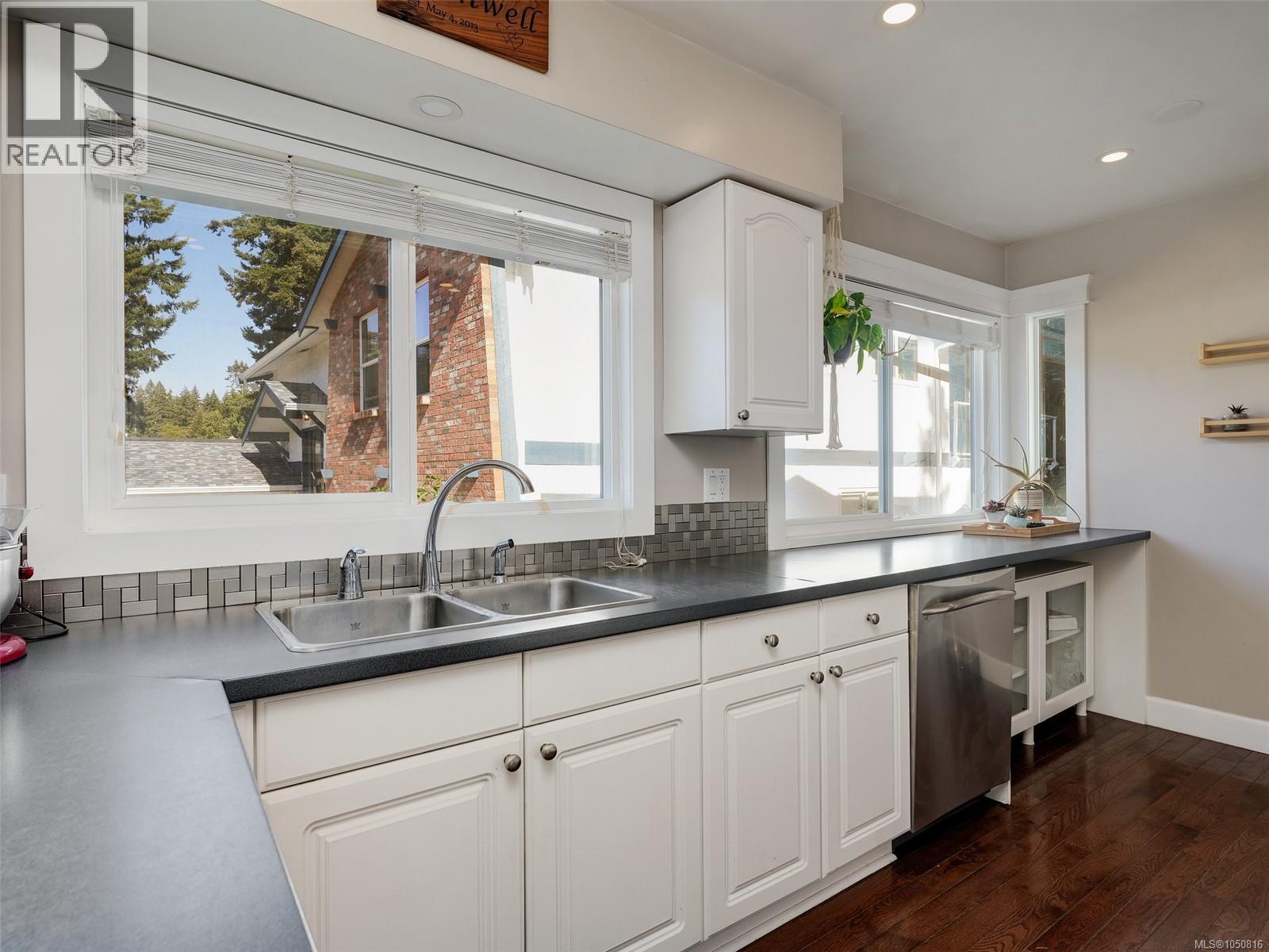2271 Alicia Pl - 8