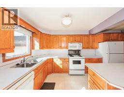5805 43 Avenue, Camrose, AB T4V0A5 Photo 13