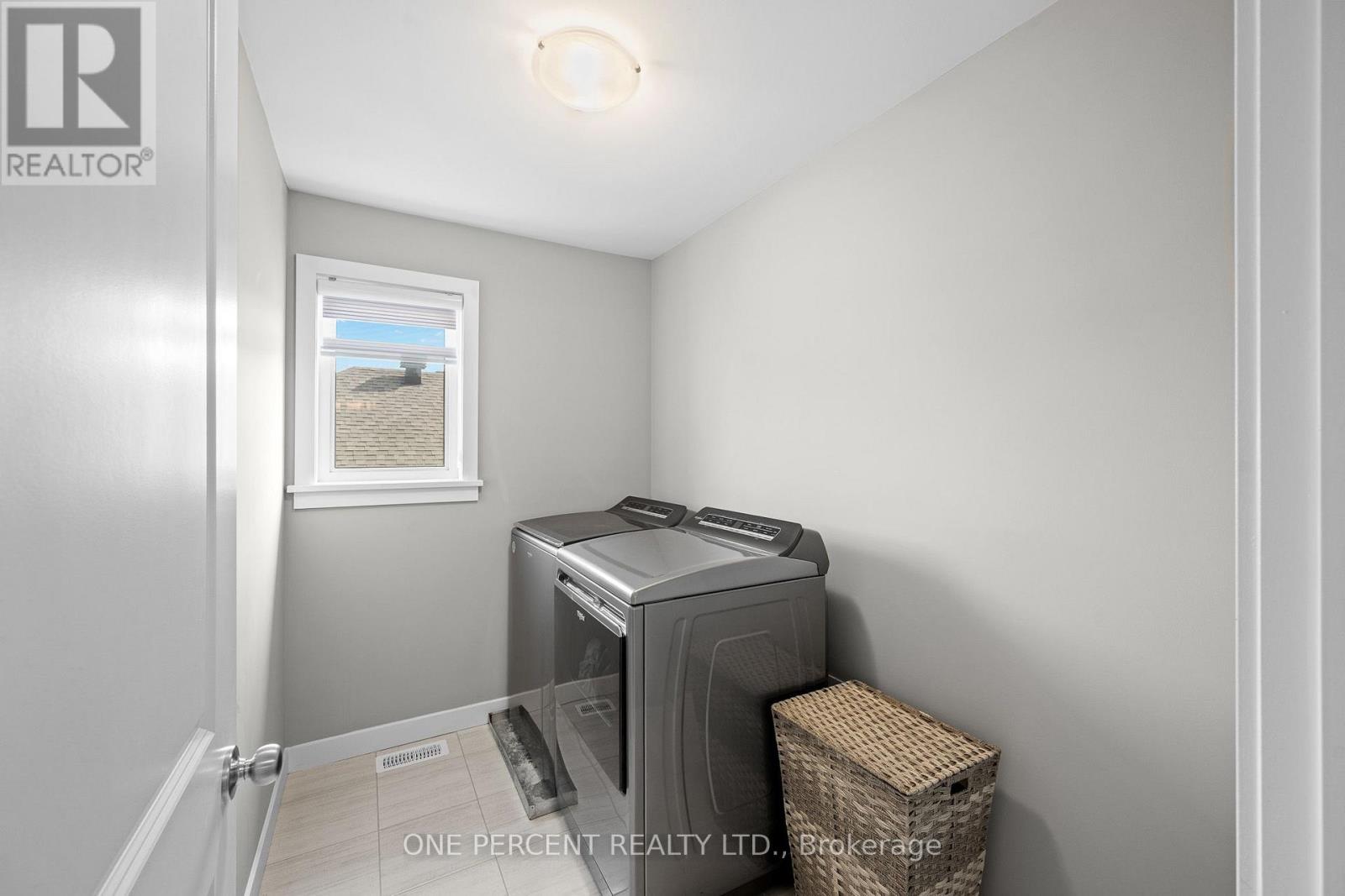 14 STANZEL DRIVE - Image 35