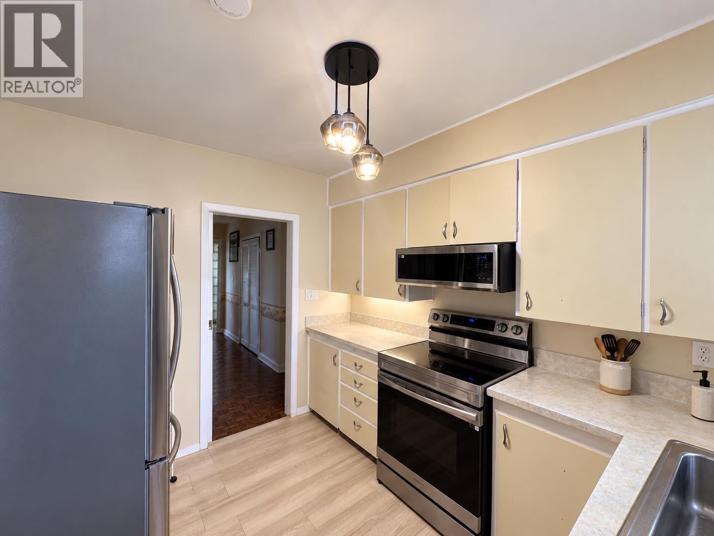 766 CARNEY STREET - 8