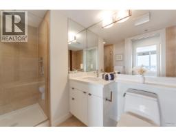 1106 2978 Glen Drive, Coquitlam, BC V3B0C3 Photo 9
