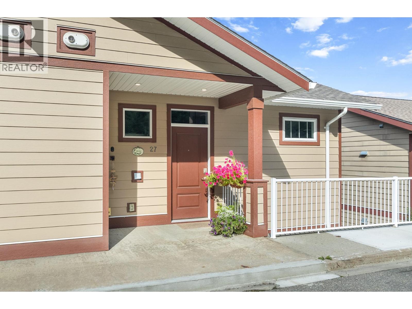 #27 1070 1 Street SE - 24