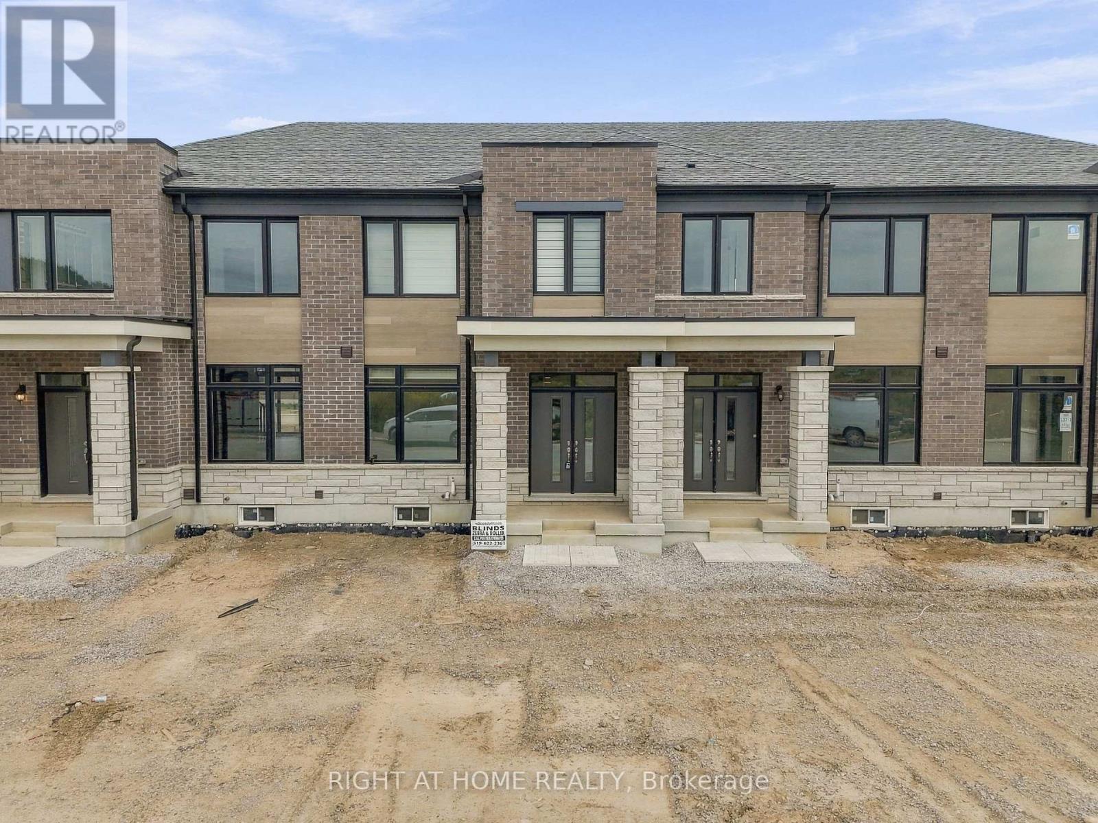 1128 PERIWINKLE CRESCENT, Woodstock (Woodstock - North)
