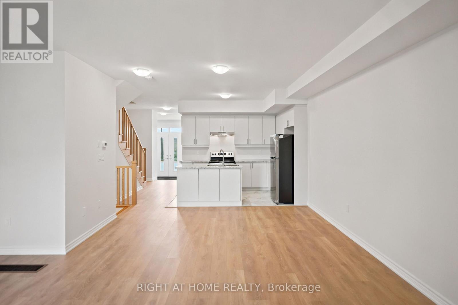 1128 PERIWINKLE CRESCENT, Woodstock (Woodstock - North) — photo 8