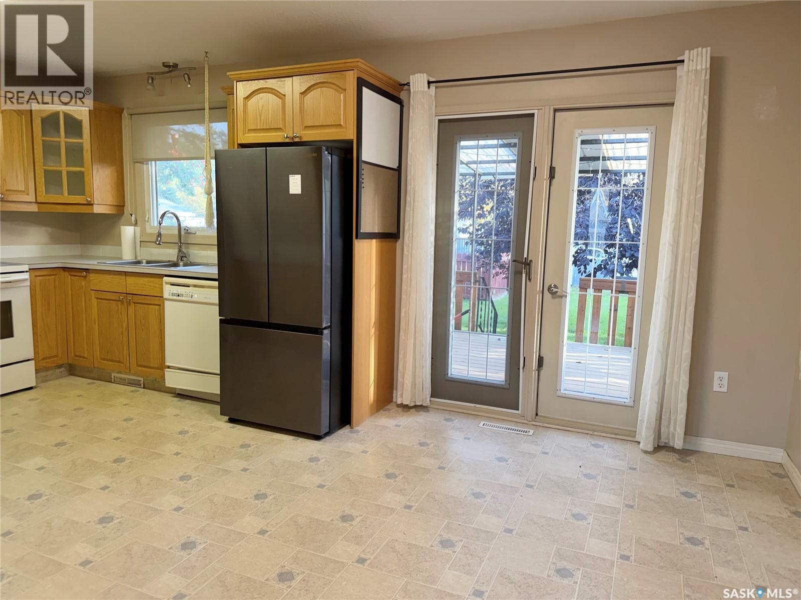305 Churchill DRIVE, Melfort — photo 10