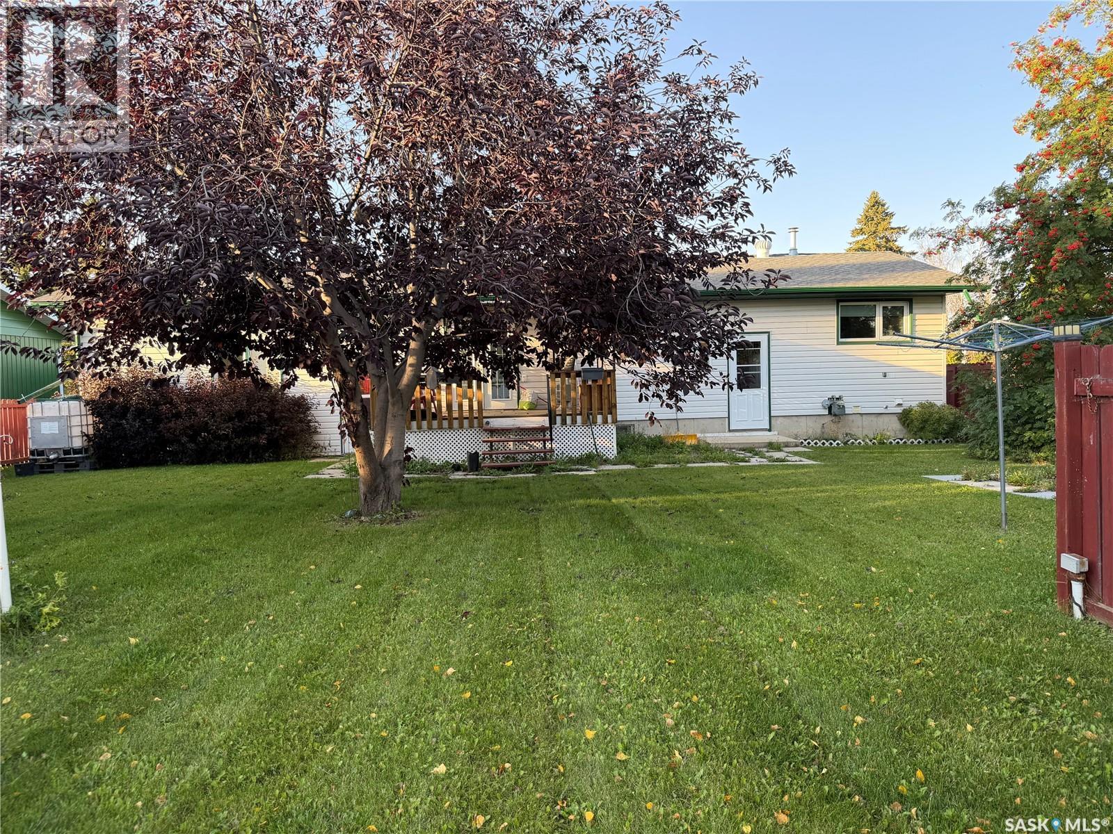 305 Churchill DRIVE, Melfort — photo 29