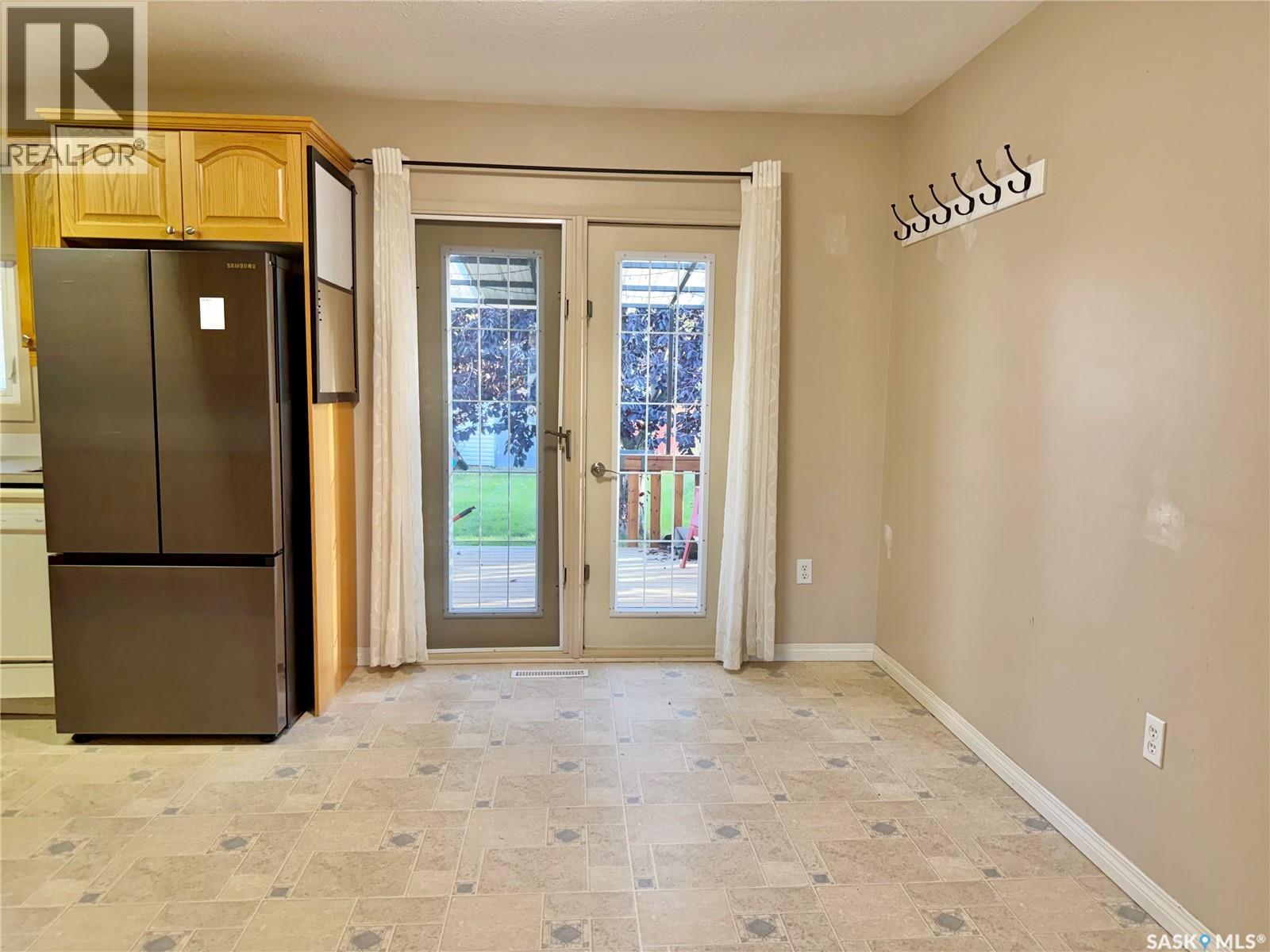 305 Churchill DRIVE, Melfort — photo 9