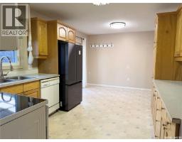 305 Churchill Drive, Melfort, SK S0E1A0 Photo 12
