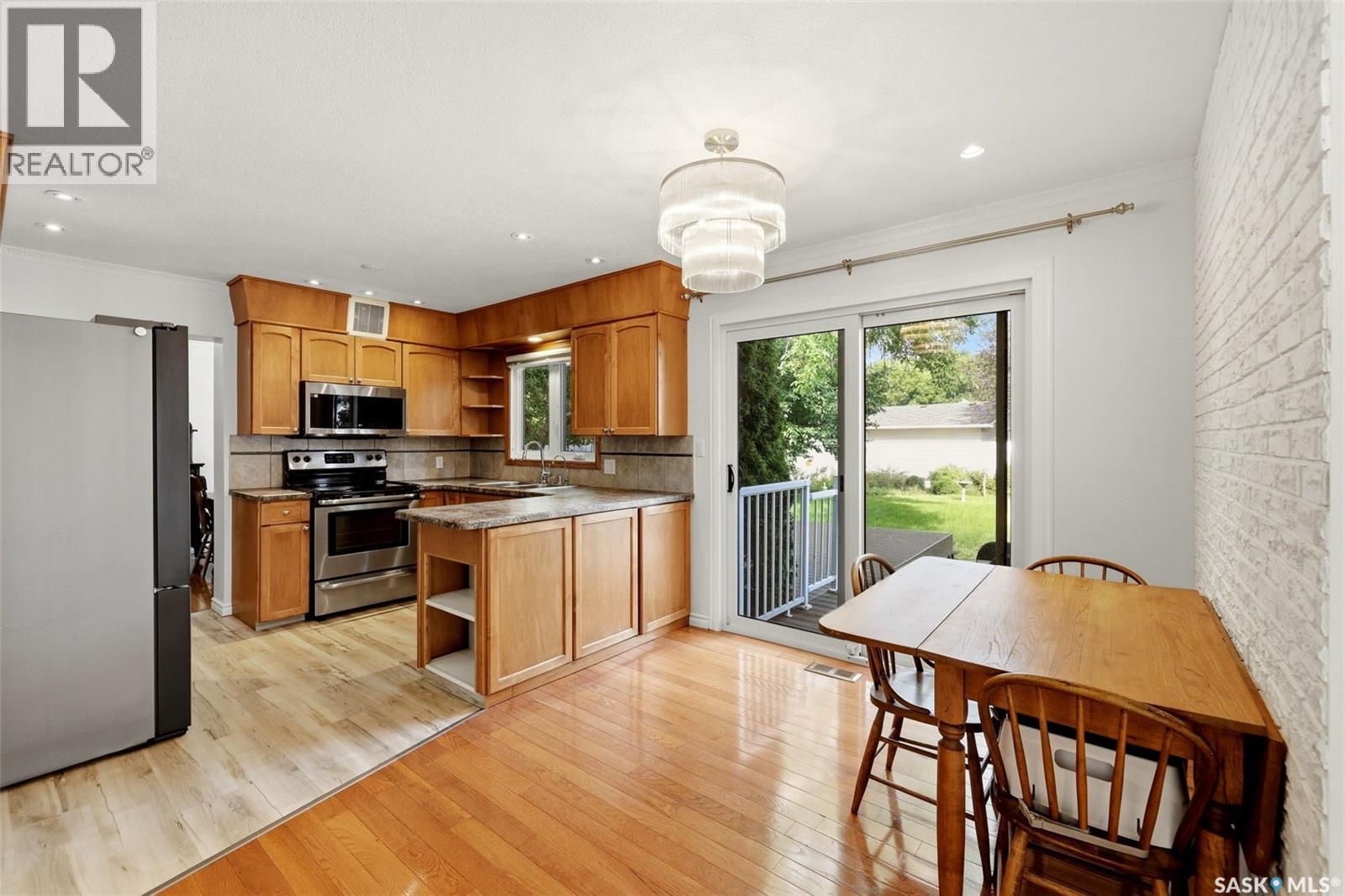 6218 Sherwood DRIVE - 8