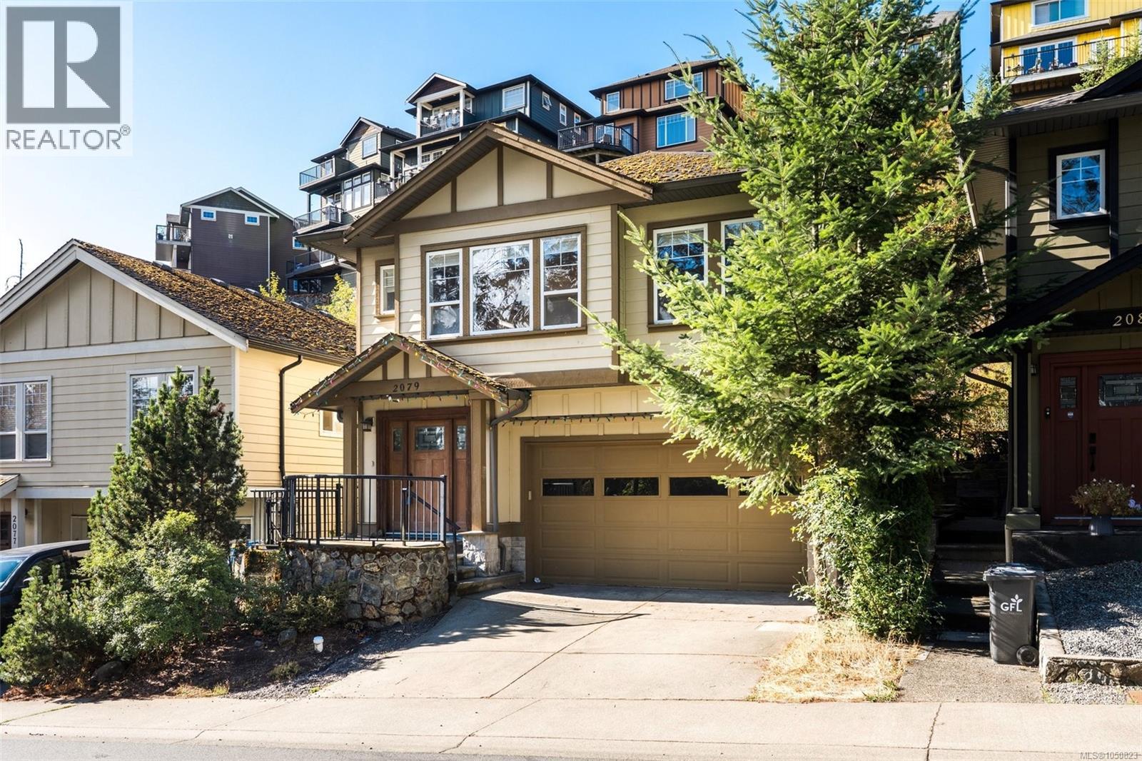 2079 Longspur Dr - 4