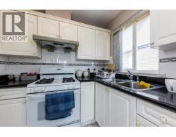 449 E 16th Street, North Vancouver, BC V7L2T4 Photo 12