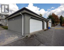 449 E 16th Street, North Vancouver, BC V7L2T4 Photo 37