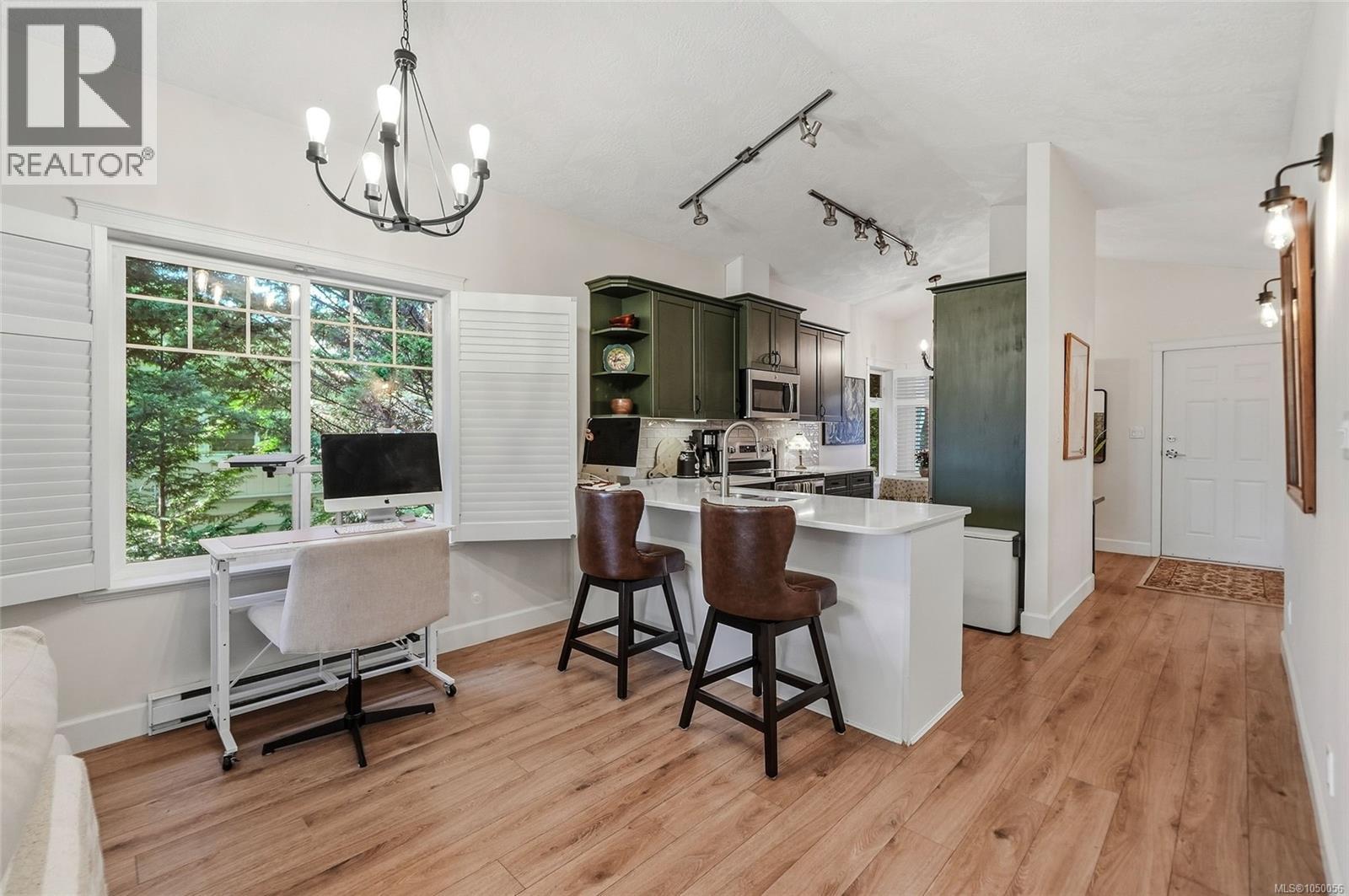 #213 930 Braidwood Rd - 21