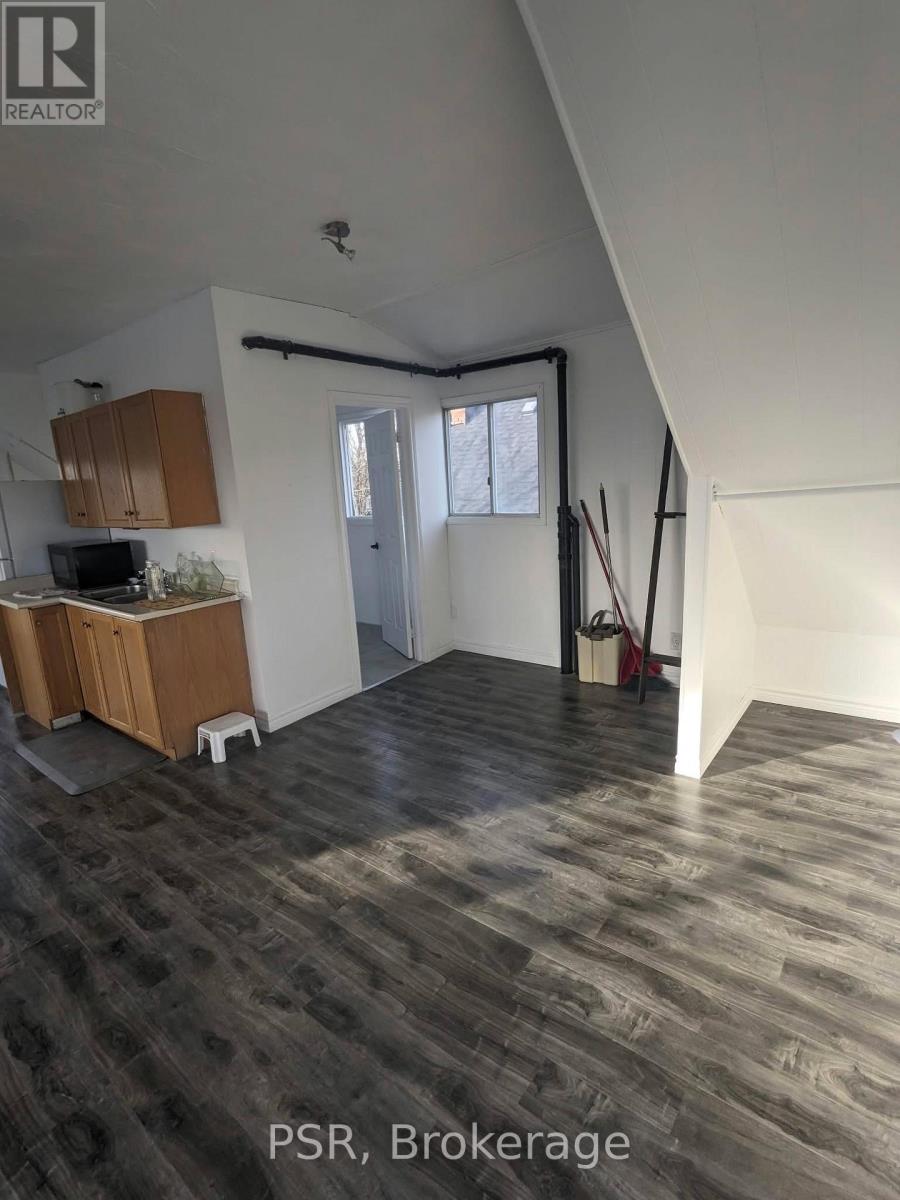 18 SHELDON AVENUE N, Kitchener — photo 2