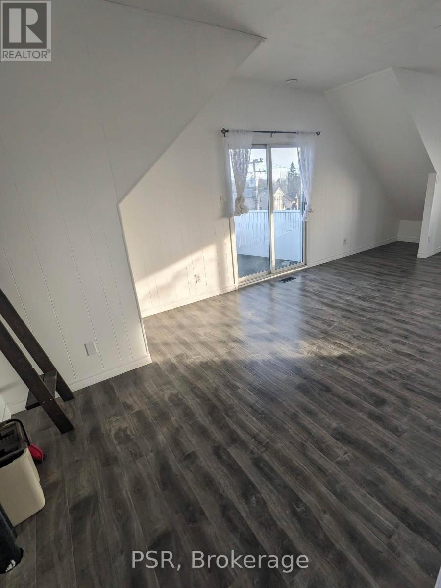 18 SHELDON AVENUE N, Kitchener — photo 4