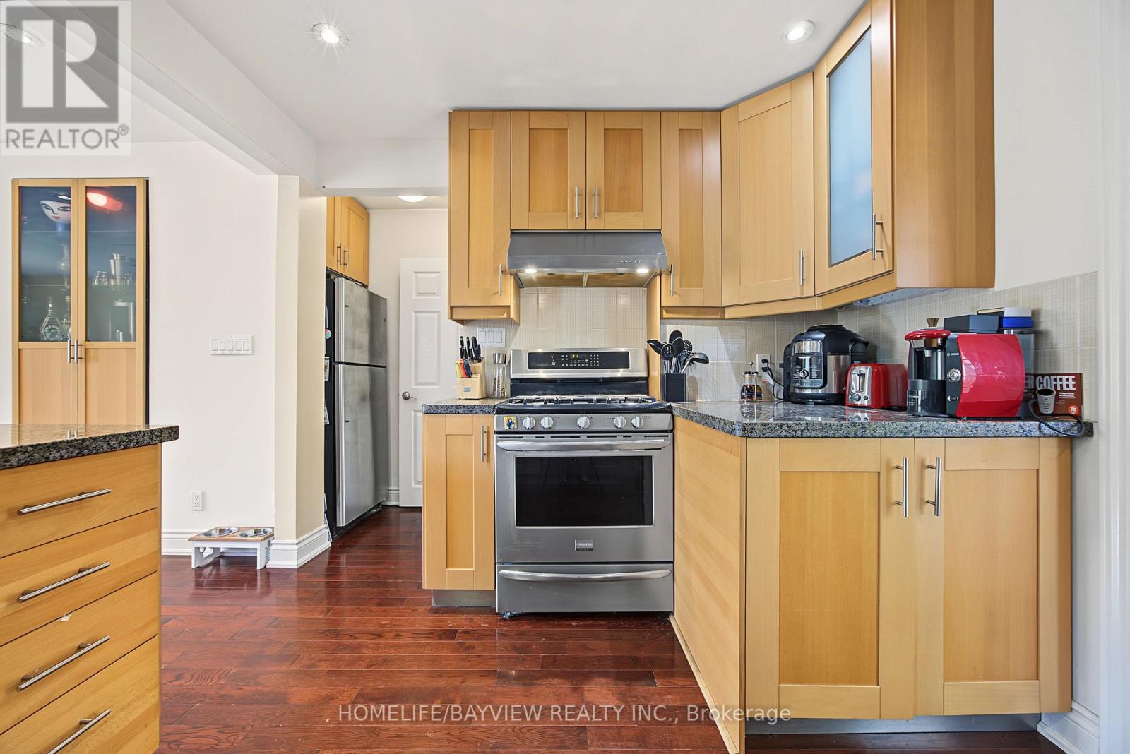 46 ACTON AVENUE - 16