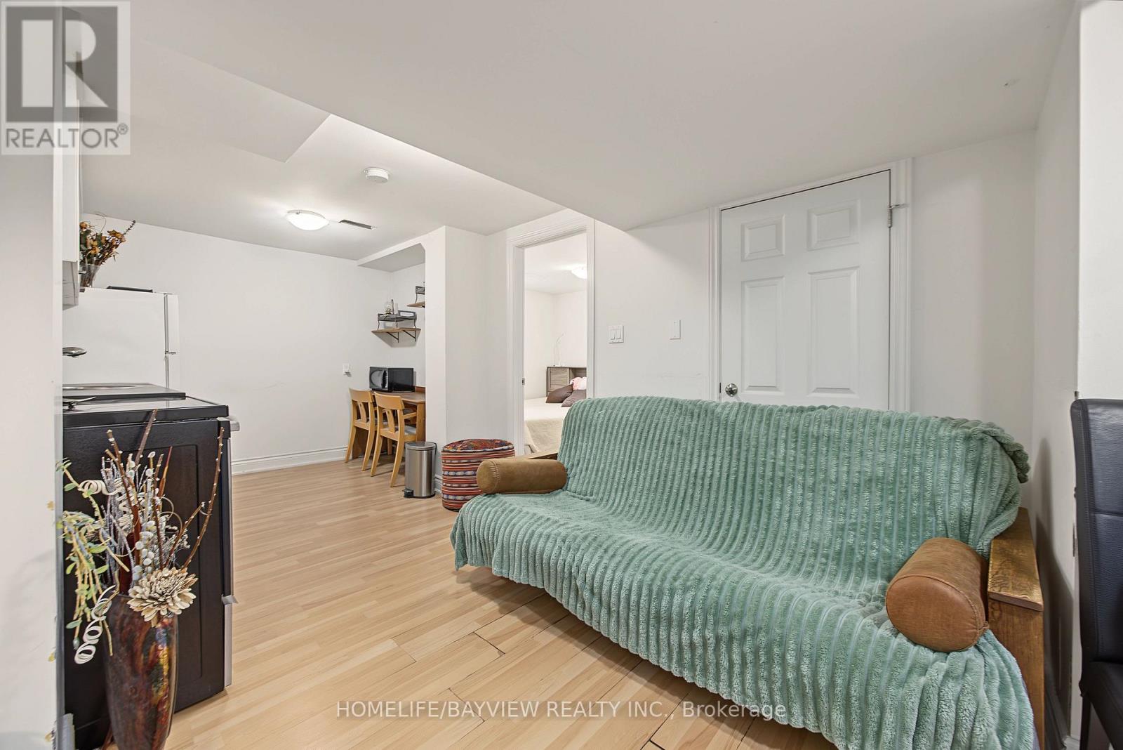 46 ACTON AVENUE - Image 31