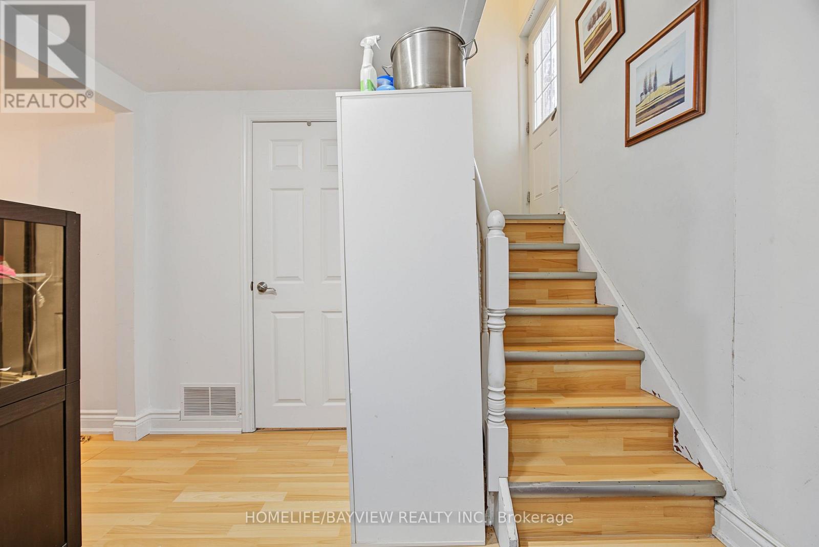 46 ACTON AVENUE - 25