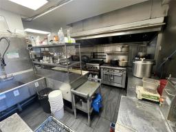 899 Portage Avenue, Winnipeg, MB R3G0P3 Photo 7