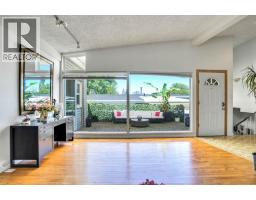 116 Selkirk Drive SW - photo 3