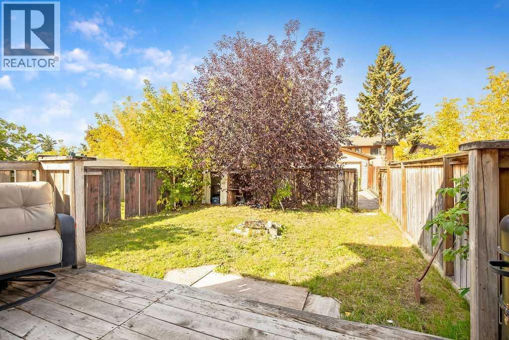 68 Falconridge Close NE - photo 42