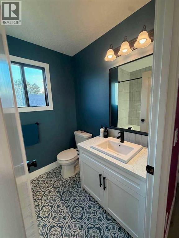 68 Falconridge Close NE - photo 6