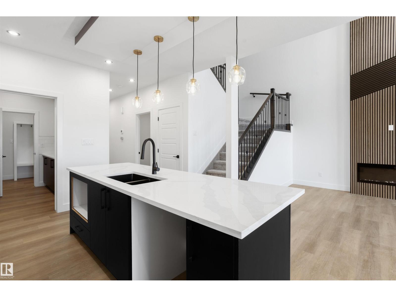 780 Bank DR - 16