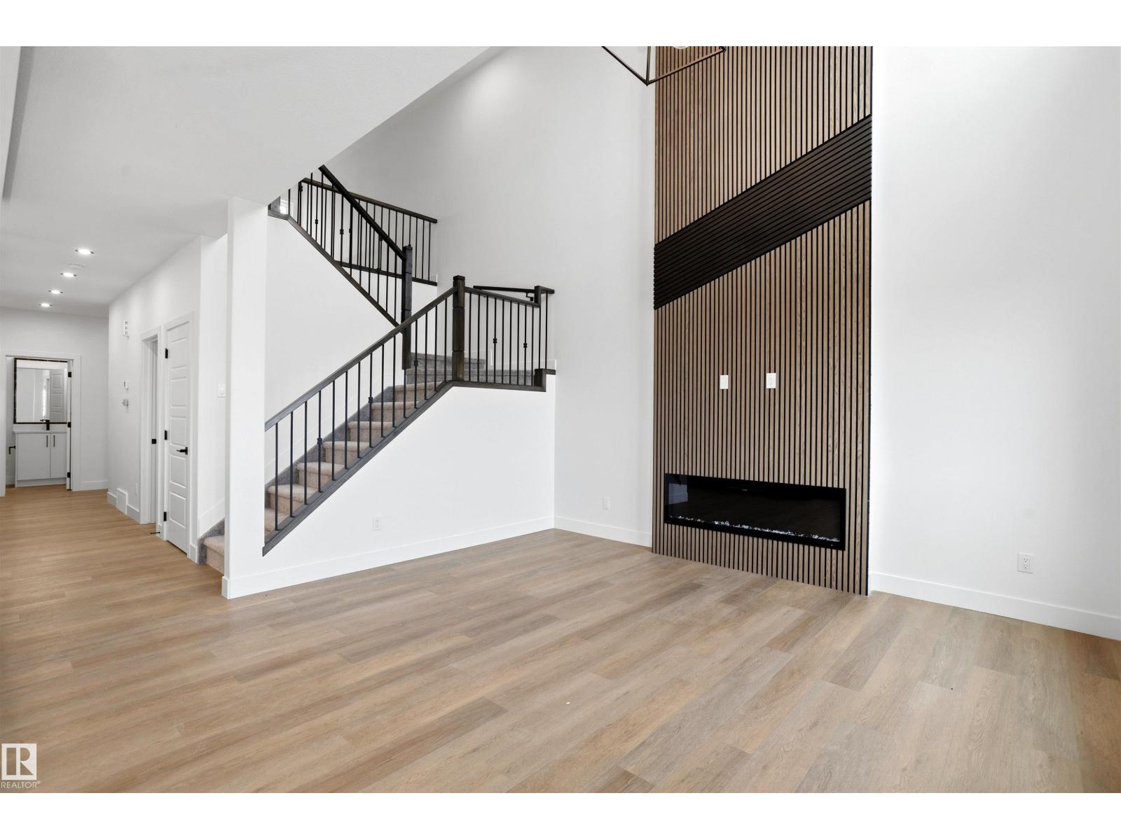 780 Bank DR - 22